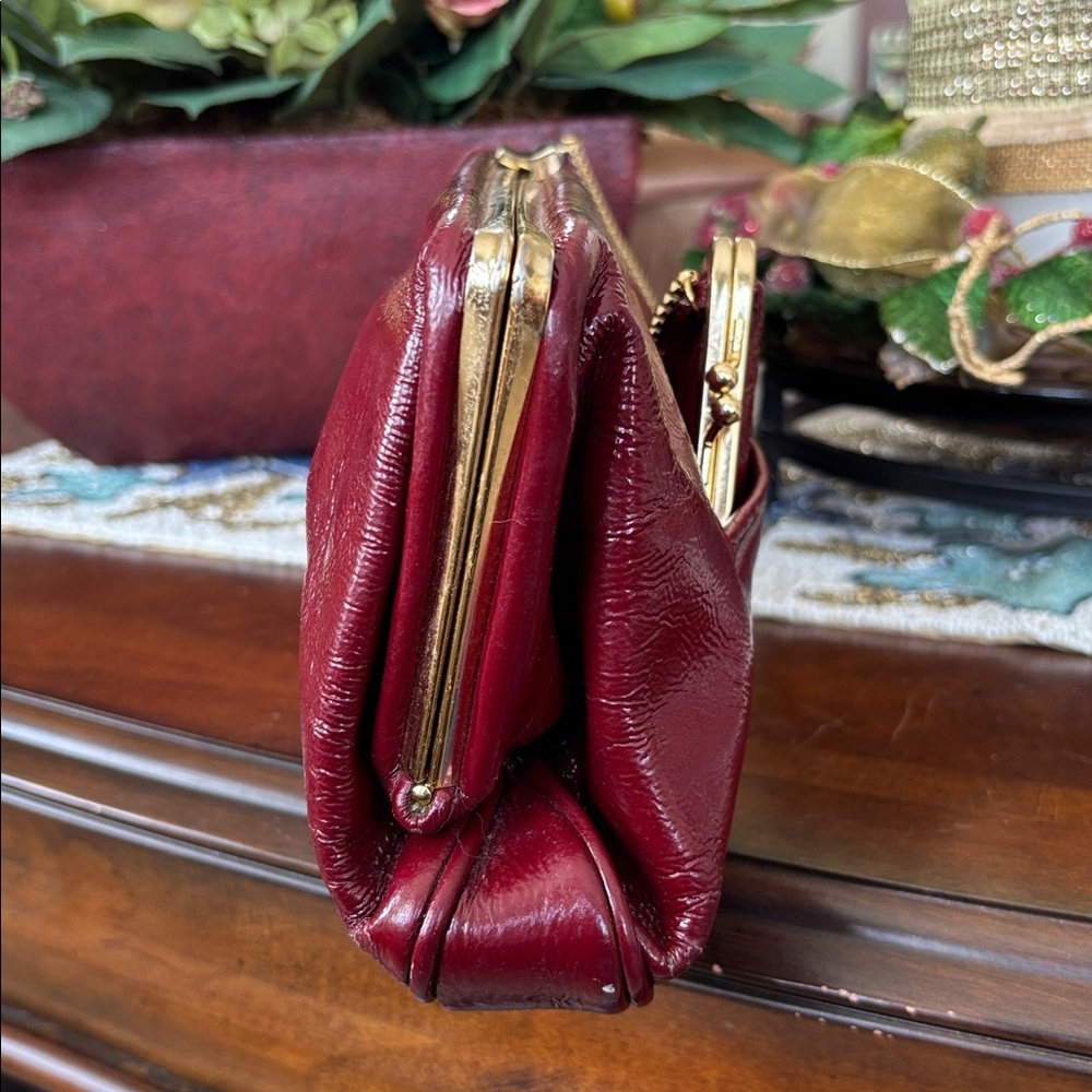 Hobo International Vintage Red Patent Leather Long Clutch Bag Chain Coin Purse - Picture 8 of 14